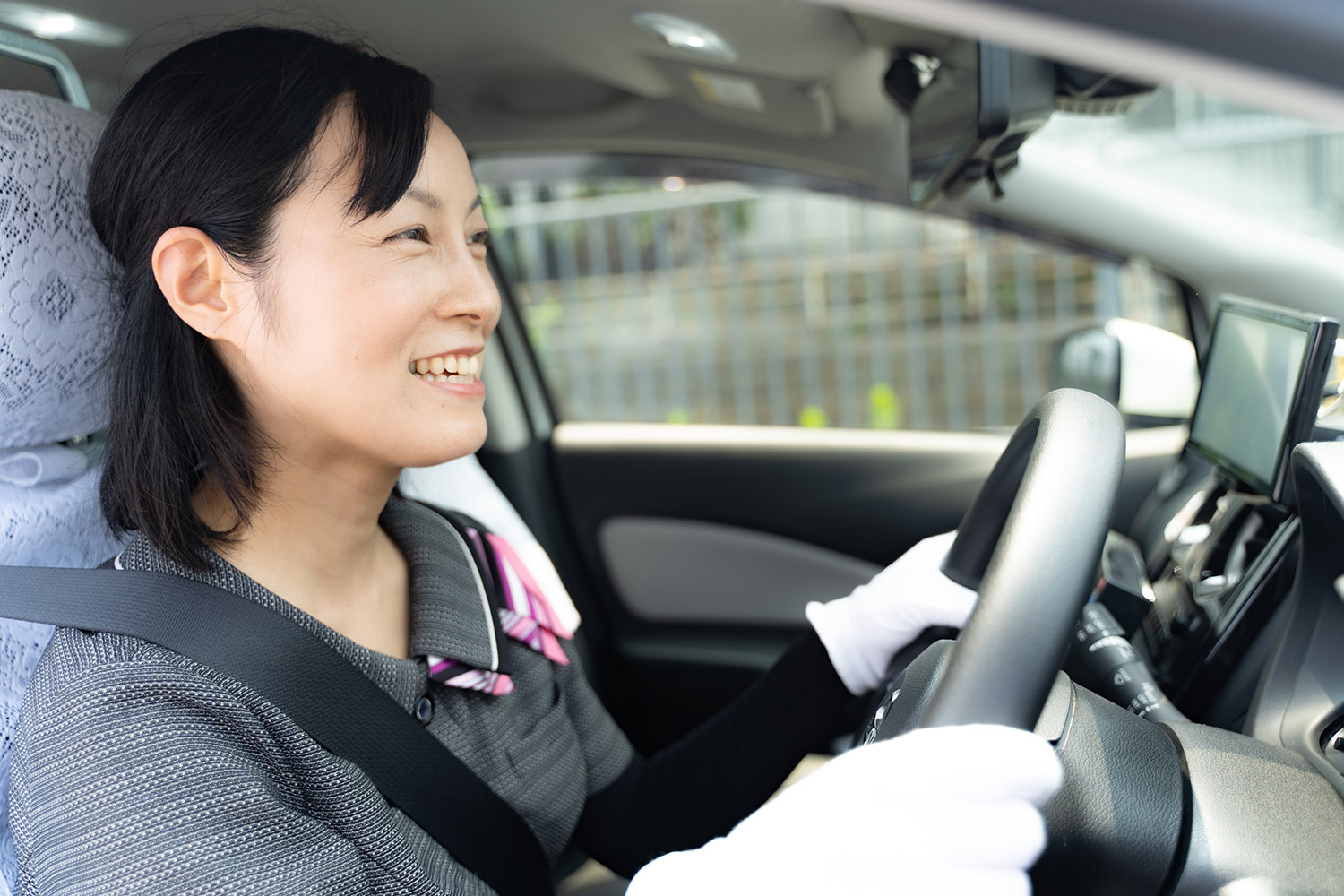女性ドライバー急増中！女性がタクシードライバーを目指す本当の理由とは？